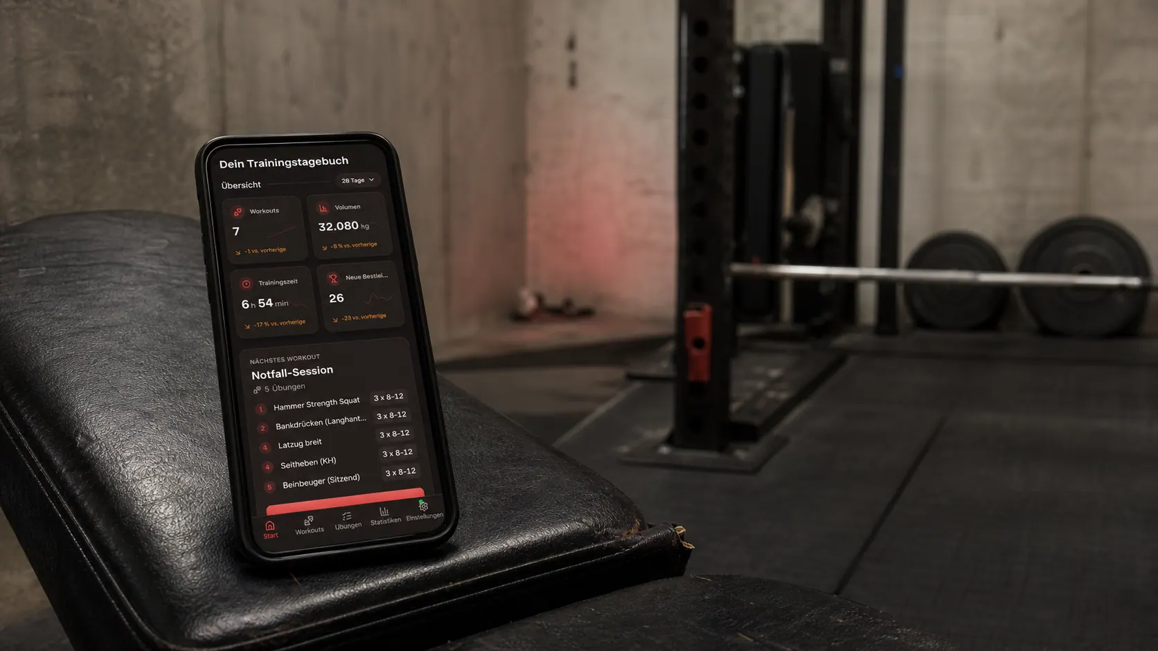 RED FURY läuft auf einem Smartphone in einem Keller-Gym